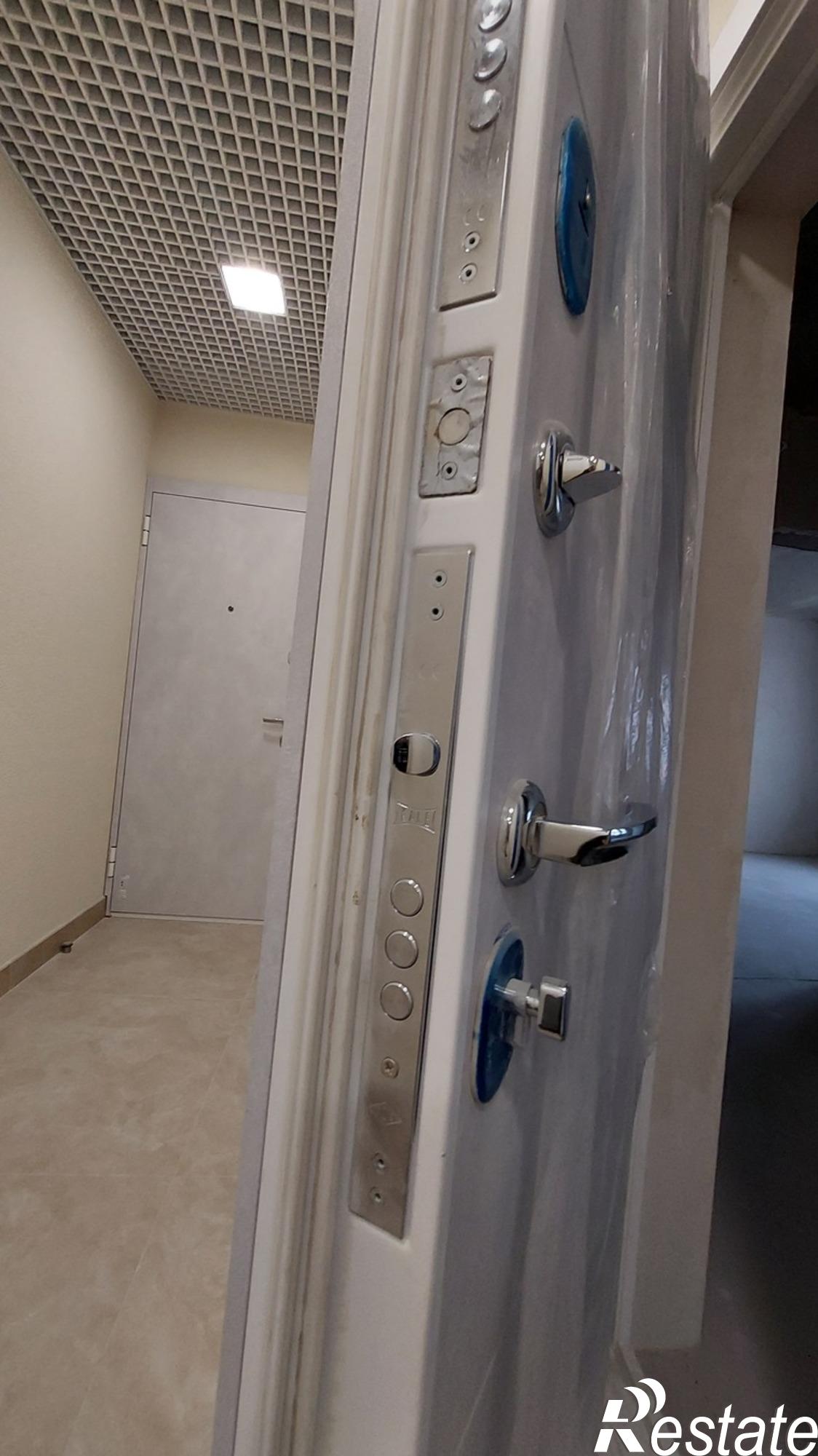 Купить квартиру за 10 590 000 рублей на улица Крылова, 13к2