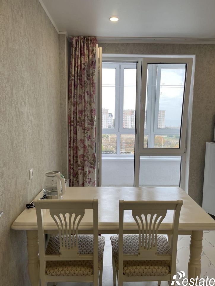 2-комн квартира улица Крылова, 13к3