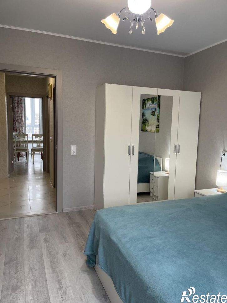 2-комн квартира улица Крылова, 13к3