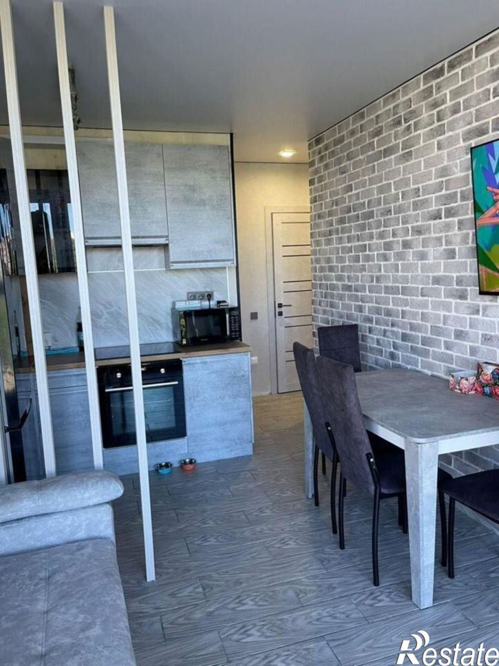 2-комн квартира улица Крылова, 13к1