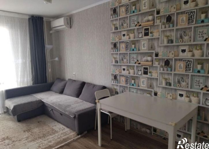 3-комн квартира улица Адмирала Пустошкина, 22к4