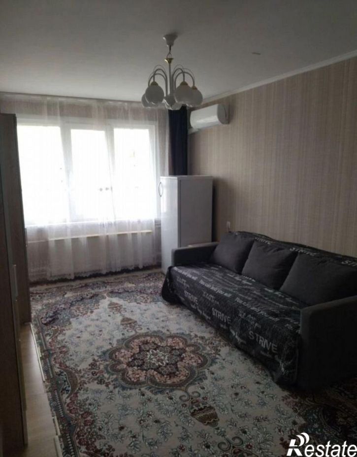3-комн квартира улица Адмирала Пустошкина, 22к4