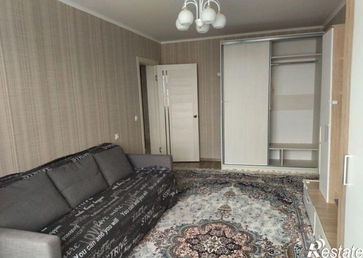 3-комн квартира улица Адмирала Пустошкина, 22к4