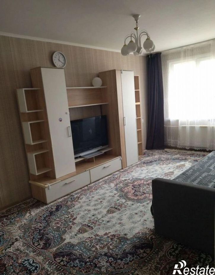 3-комн квартира улица Адмирала Пустошкина, 22к4