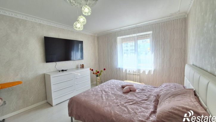 2-комн квартира улица Крылова, 17к5