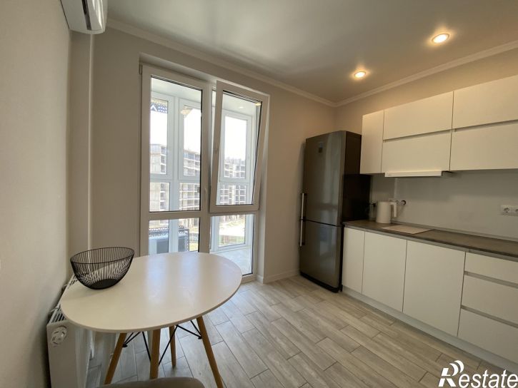 2-комн квартира улица Крылова, 13к2