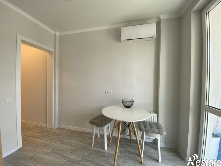 2-комн квартира улица Крылова, 13к2