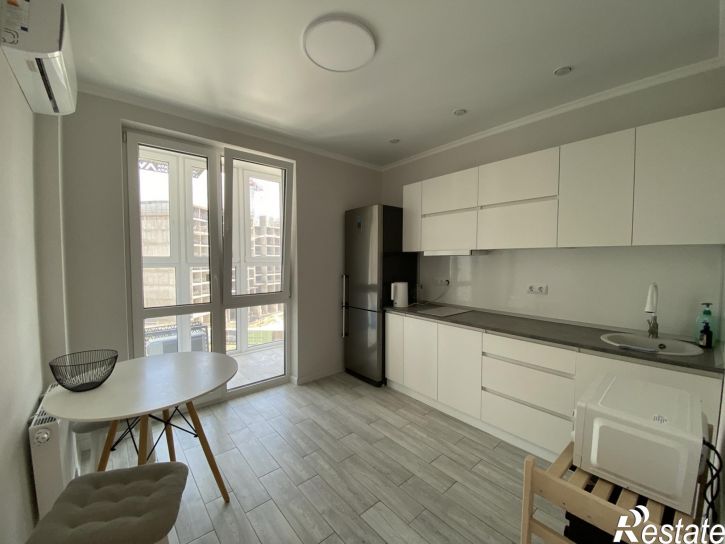 2-комн квартира улица Крылова, 13к2