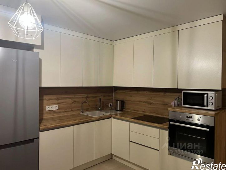 2-комн квартира ул Адмирала Пустошкина, 22 9,  д. 22 9,  к. 9