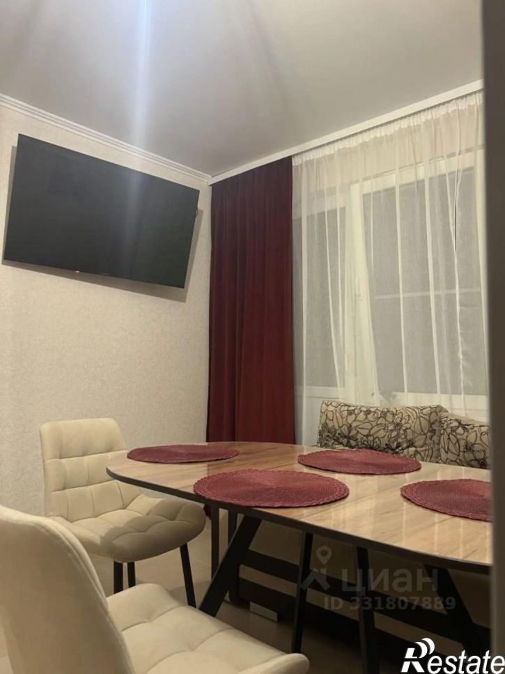 2-комн квартира ул Адмирала Пустошкина, 22 9,  д. 22 9,  к. 9