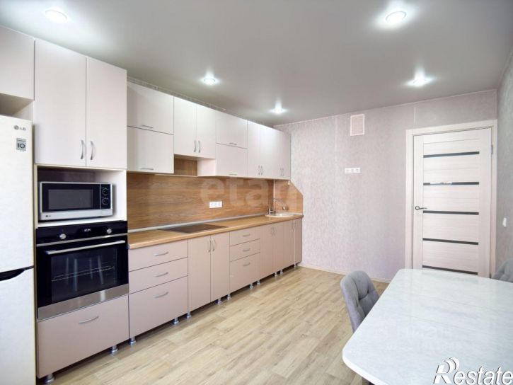 2-комн квартира ул Адмирала Пустошкина, 22 5,  д. 22 5,  к. 5