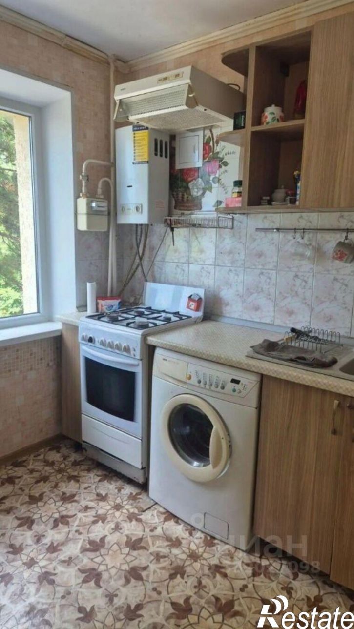 2-комн квартира 12-й микрорайон, 10