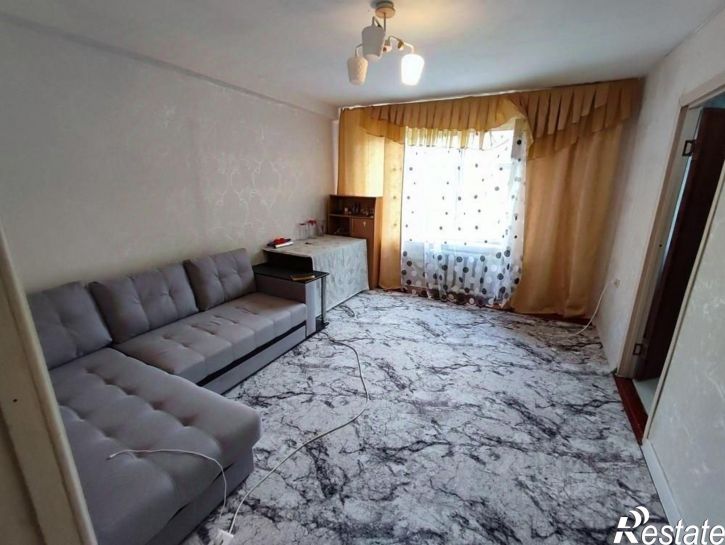 3-комн квартира 12-й микрорайон, 20