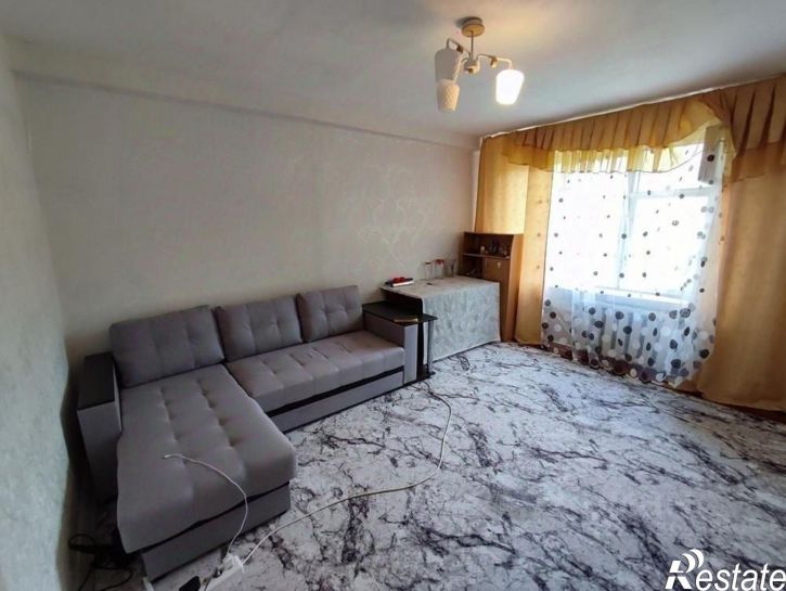 3-комн квартира 12-й микрорайон, 20