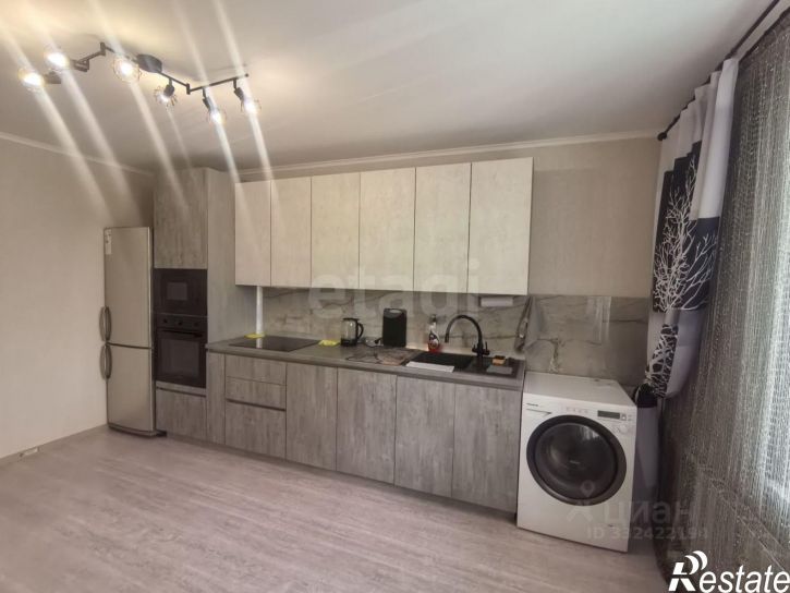 1-комн квартира ул Адмирала Пустошкина, 22 8,  д. 22 8,  к. 8