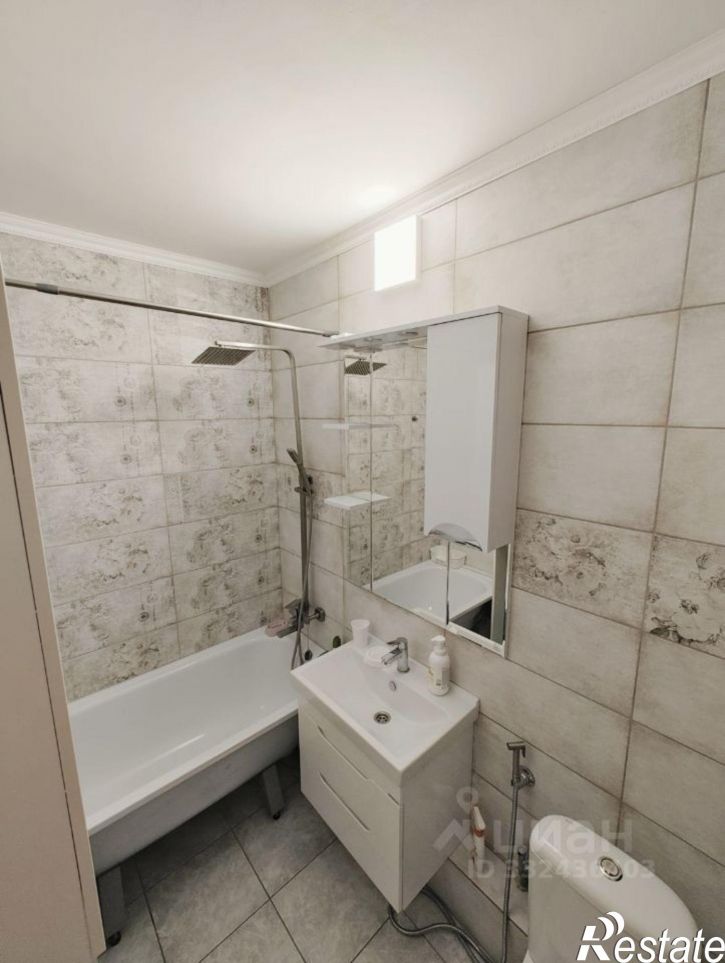 1-комн квартира ул Адмирала Пустошкина, 22 4,  д. 22 4,  к. 4