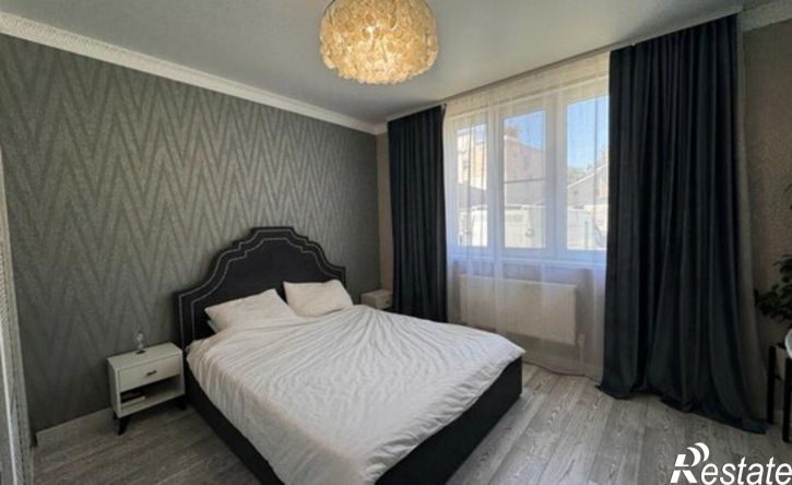 2-комн квартира 12-й микрорайон, 36А