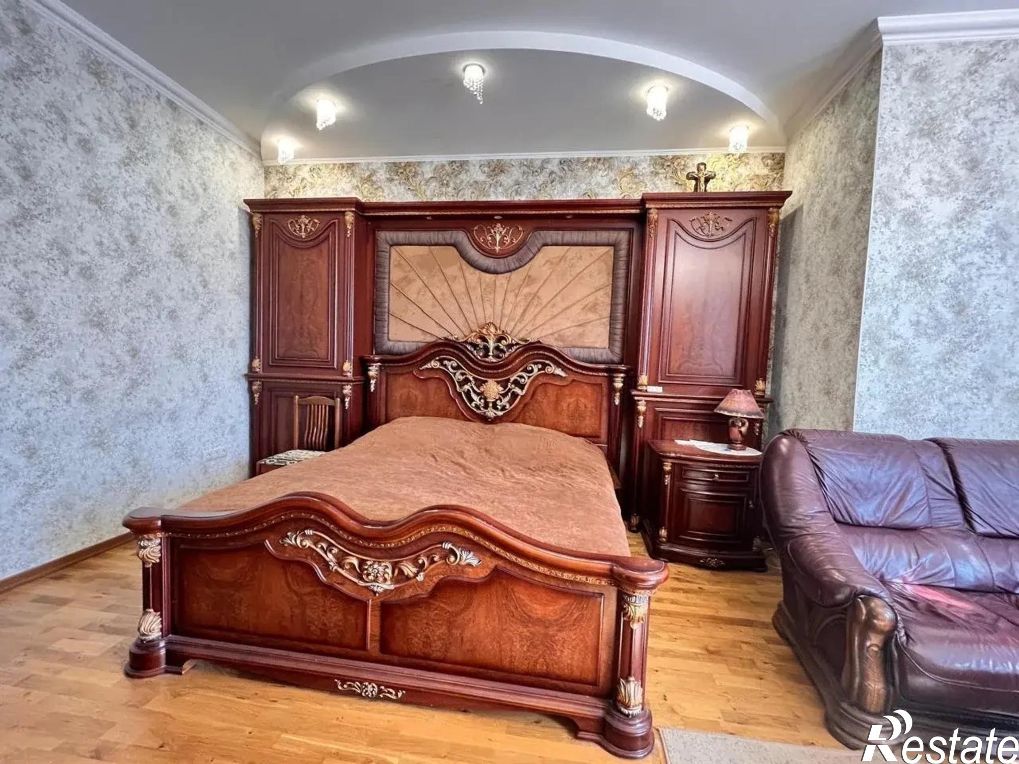 Купить дачу, дом, коттедж за 33 000 000 рублей на Советская улица