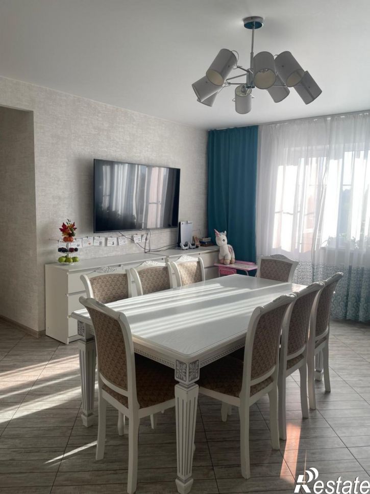 3-комн квартира Ленинградская улица, 41