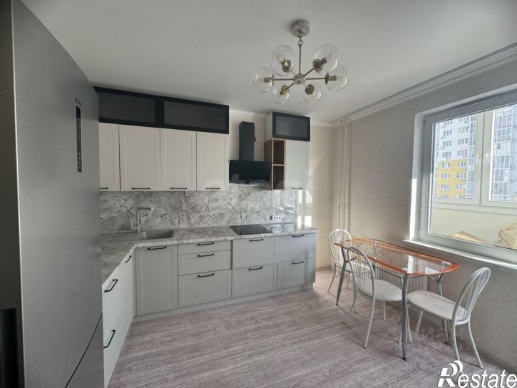 2-комн квартира ул Адмирала Пустошкина, 22 10,  д. 22 10,  к. 10