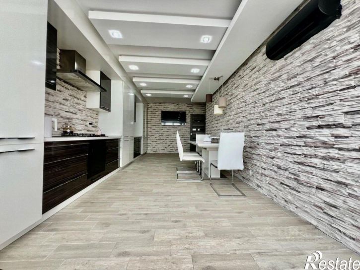 3-комн квартира ул Владимирская, 120,  д. 120