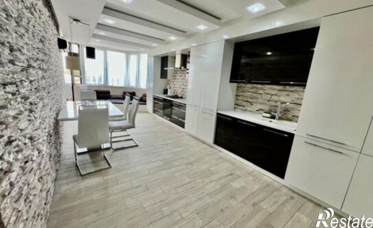 3-комн квартира ул Владимирская, 120,  д. 120