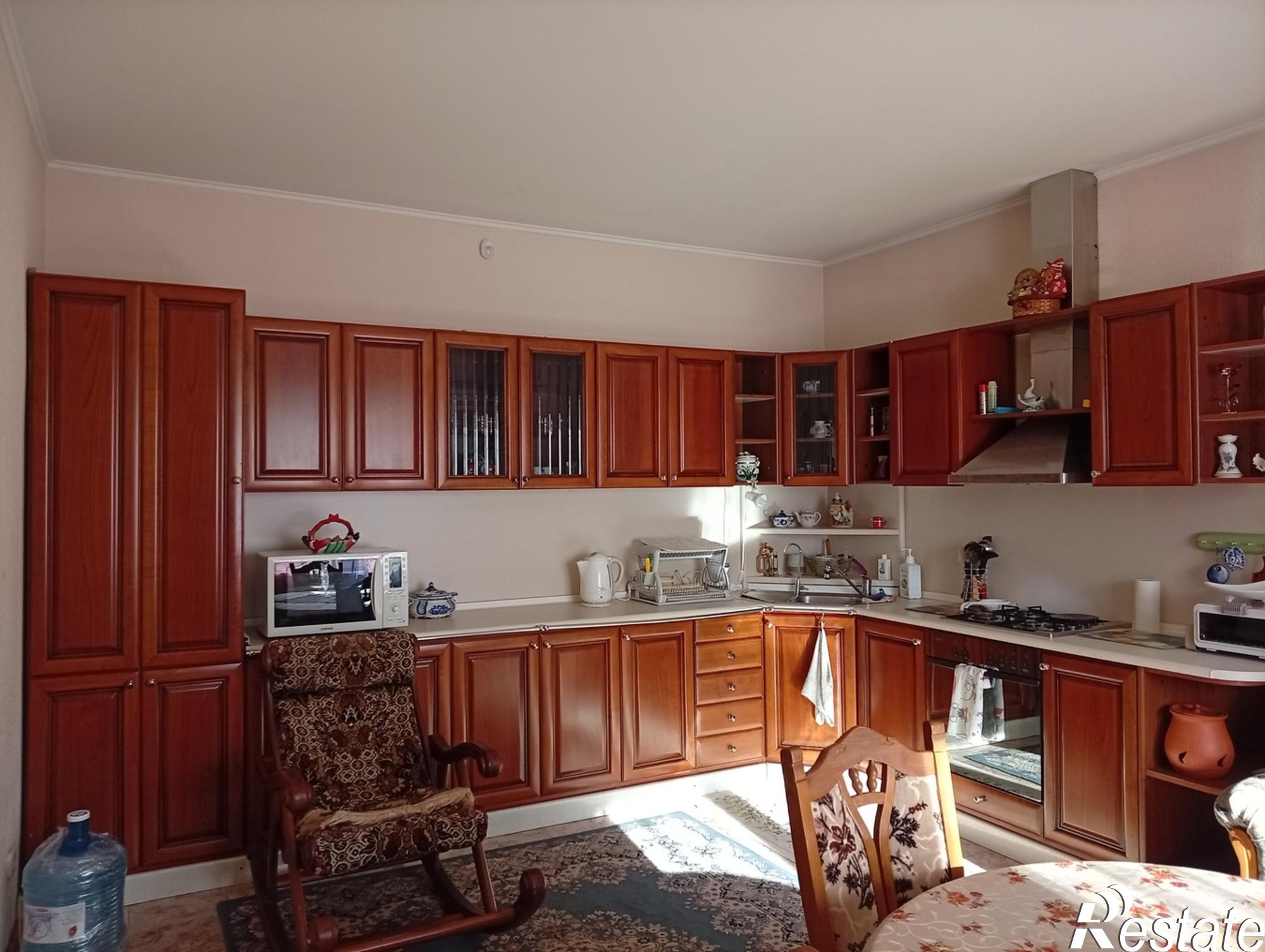 Купить дачу, дом, коттедж за 24 000 000 рублей на Славянская улица