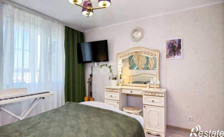 3-комн квартира ул Адмирала Пустошкина, 22 8,  д. 22 8,  к. 8