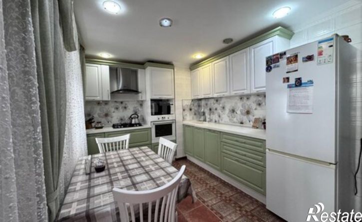 3-комн квартира ул Стахановская, 13,  д. 13