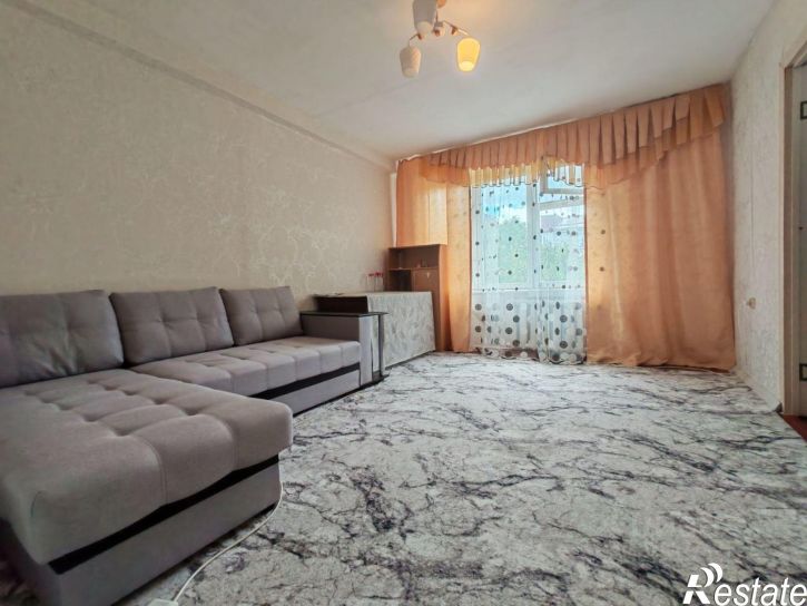 3-комн квартира 12-й микрорайон, 20