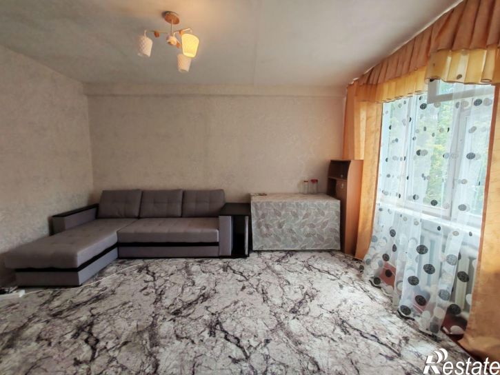 3-комн квартира 12-й микрорайон, 20