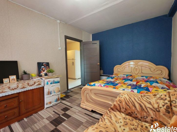3-комн квартира 12-й микрорайон, 20