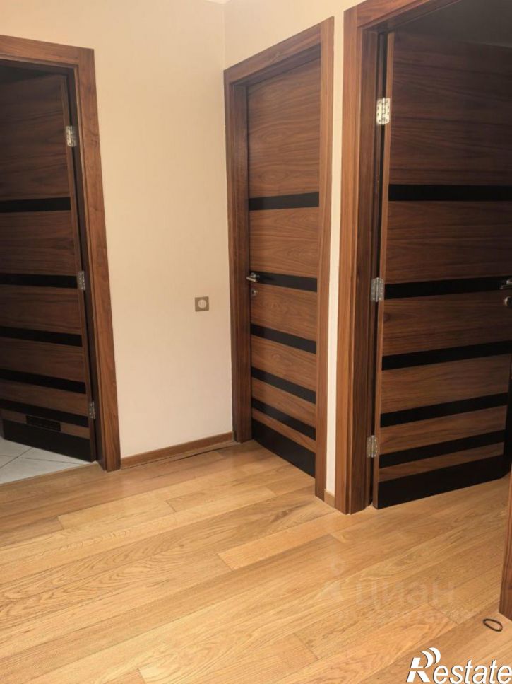 3-комн квартира пр-кт Революции, 3,  д. 3