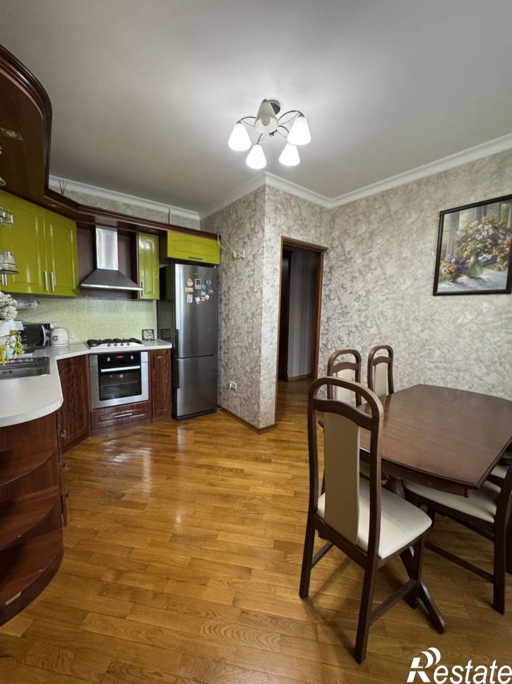 3-комн квартира Спортивная улица, 37А