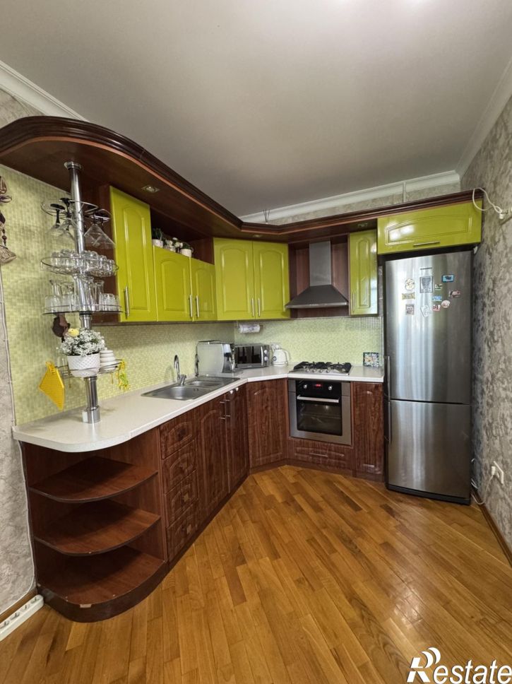 3-комн квартира Спортивная улица, 37А