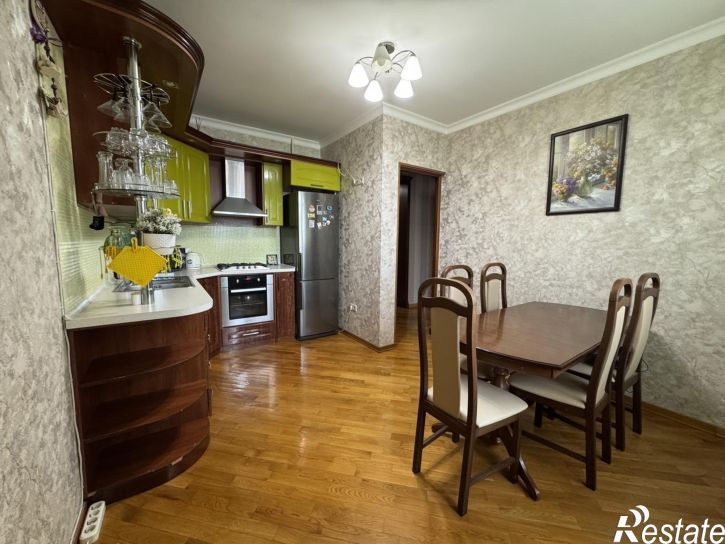 3-комн квартира Спортивная улица, 37А