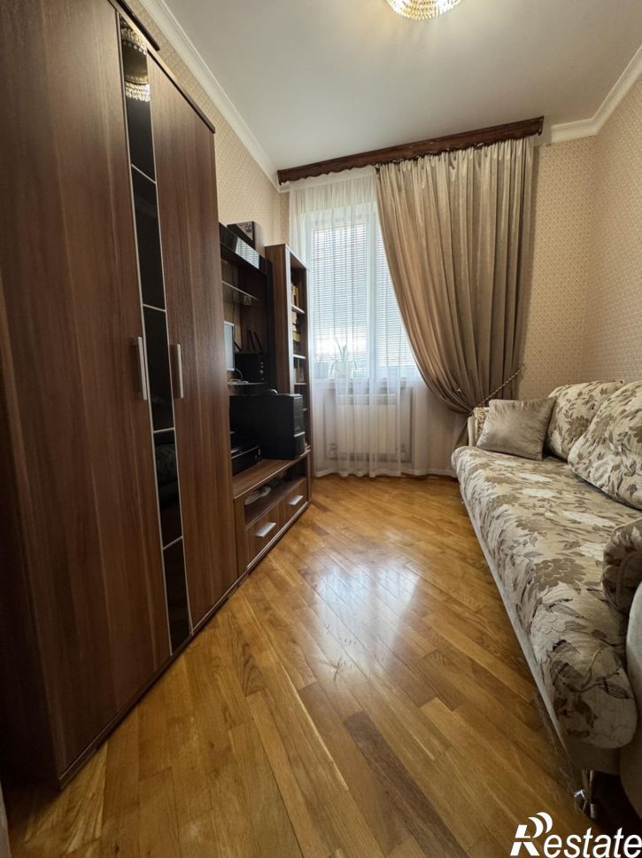 3-комн квартира Спортивная улица, 37А
