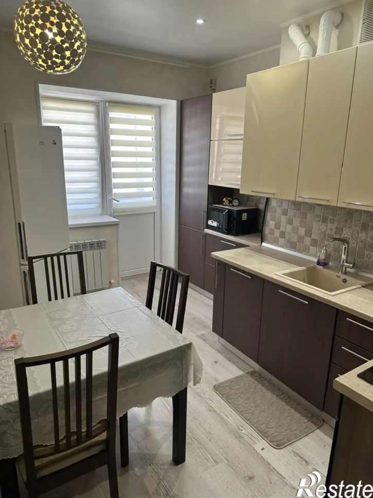 2-комн квартира улица Ленина, 180к3