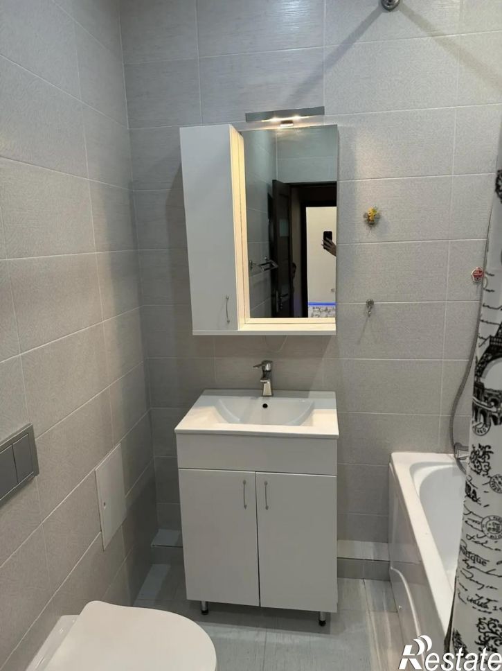 2-комн квартира улица Ленина, 180к3