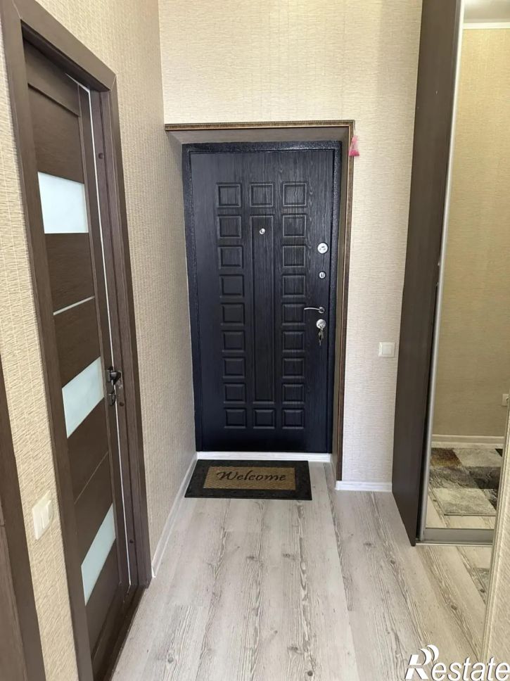 2-комн квартира улица Ленина, 180к3