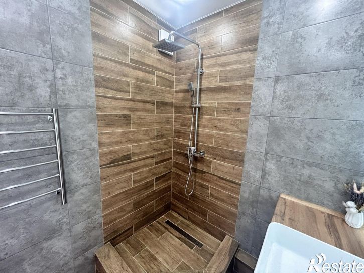 2-комн квартира улица Тургенева, 250