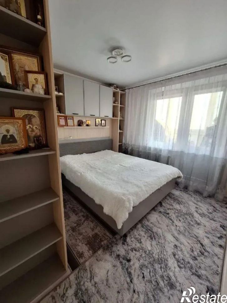 3-комн квартира ул Адмирала Пустошкина, 22 11,  д. 22 11,  к. 11