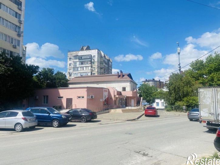 3-комн квартира ул Крылова, 12,  д. 12