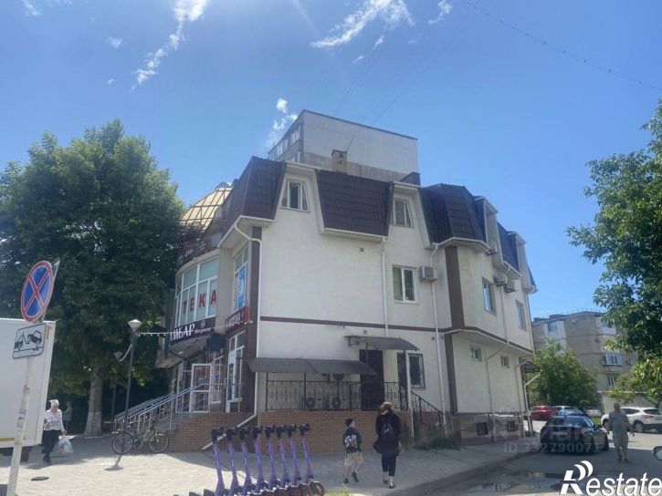 3-комн квартира ул Крылова, 12,  д. 12