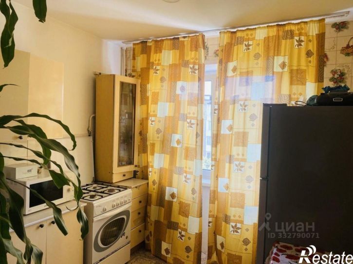 3-комн квартира ул Крылова, 12,  д. 12