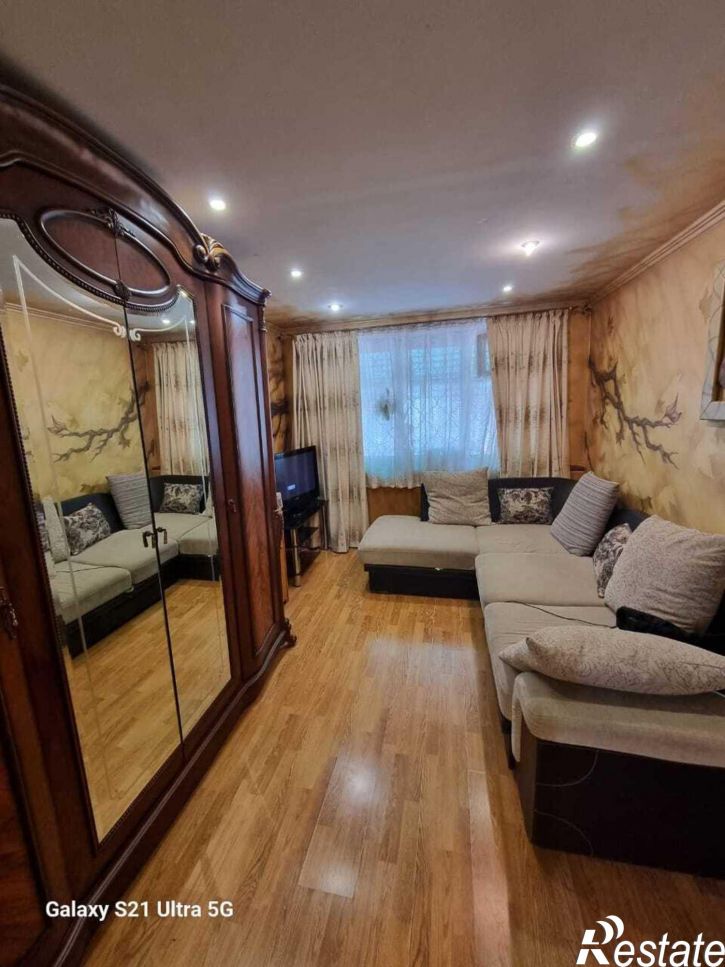 3-комн квартира улица Толстого, 56