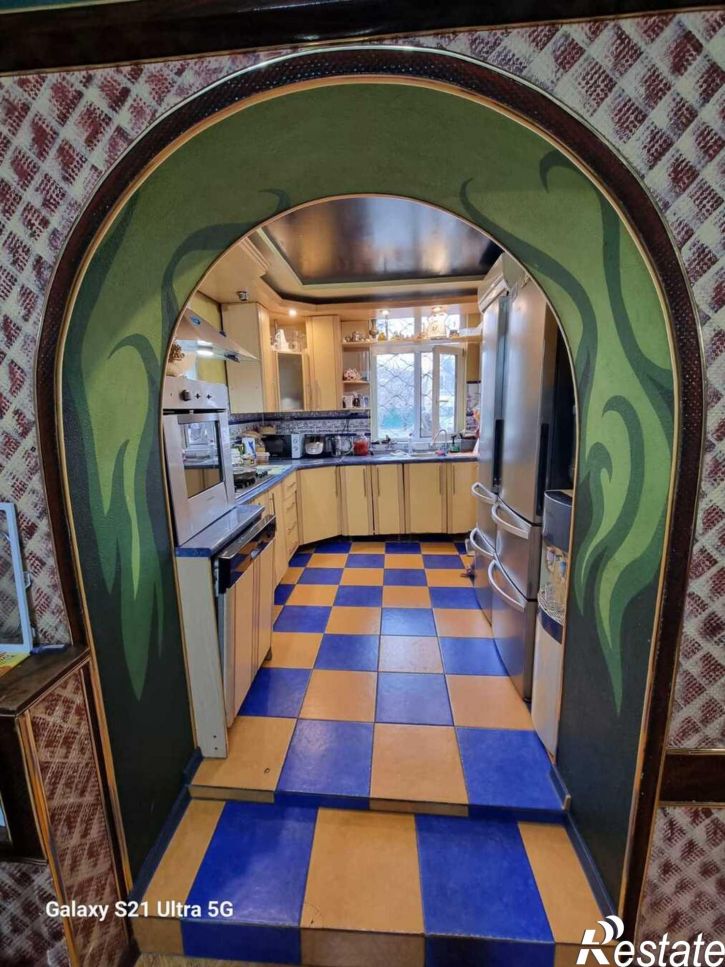 3-комн квартира улица Толстого, 56