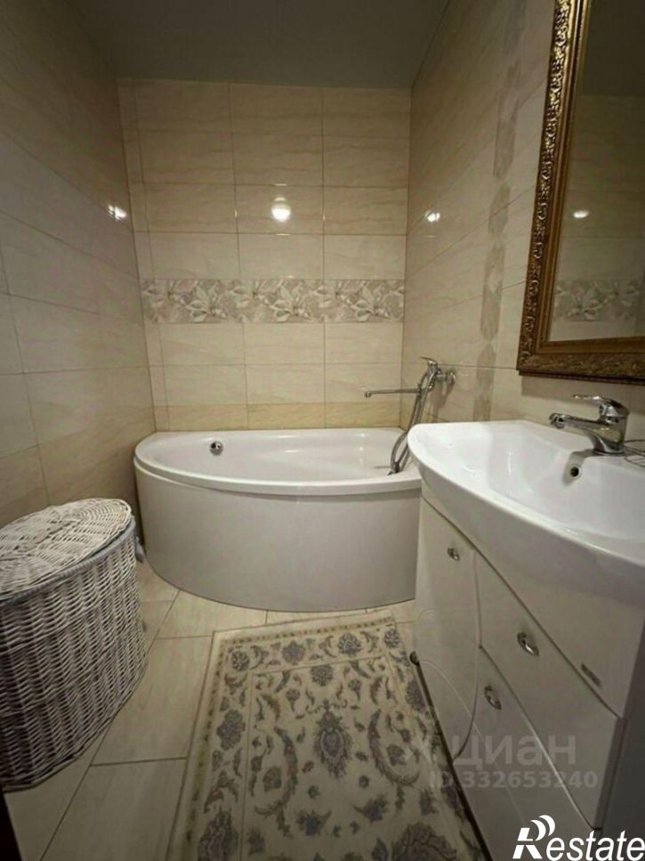 2-комн квартира ул Парковая, 64А 3,  д. 64А 3,  к. 3