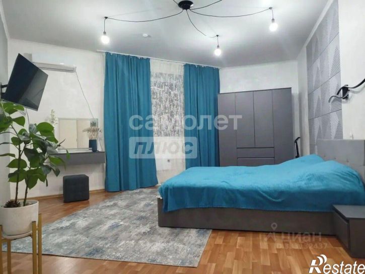 2-комн квартира ул Крылова, 23 1,  д. 23 1,  к. 1