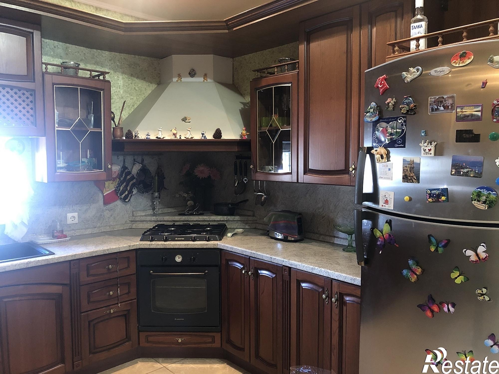 Купить дачу, дом, коттедж за 45 000 000 рублей на Парковая улица